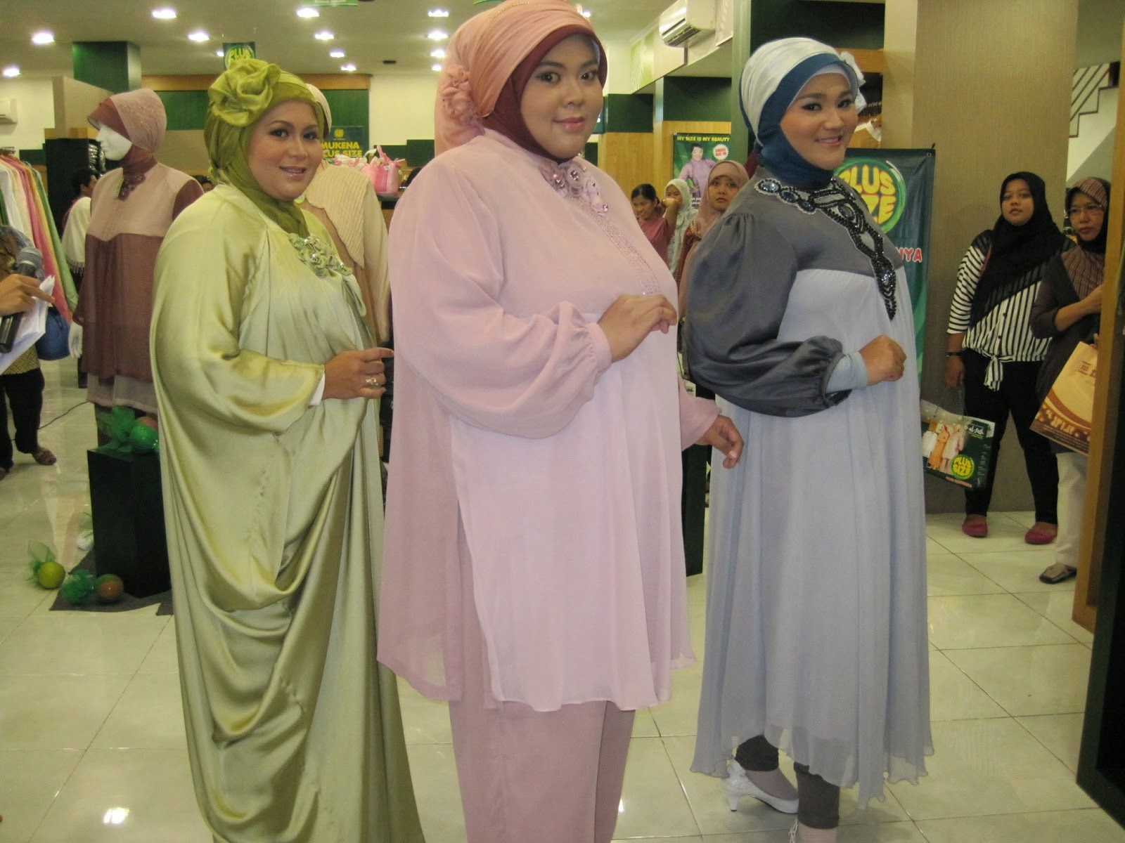  Model  Baju  Lebaran Untuk  Wanita  Gemuk 