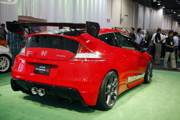 While i was reading some car magazine i founded this a Honda CRZ 