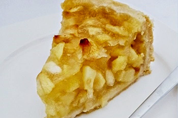 Weinkuchen mit Äpfeln