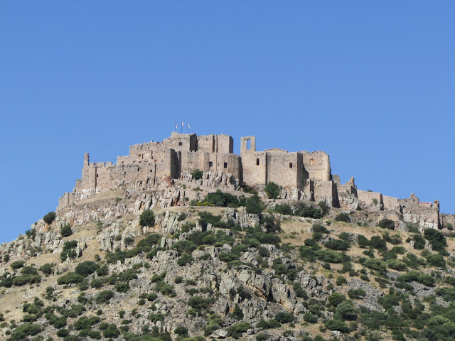 Castillo; Castillos; Castle; Castles; Château; Châteaux; Calatrava la Nueva; Castillo de Dueñas; Aldea del Rey; Ciudad Real; Castilla La Mancha