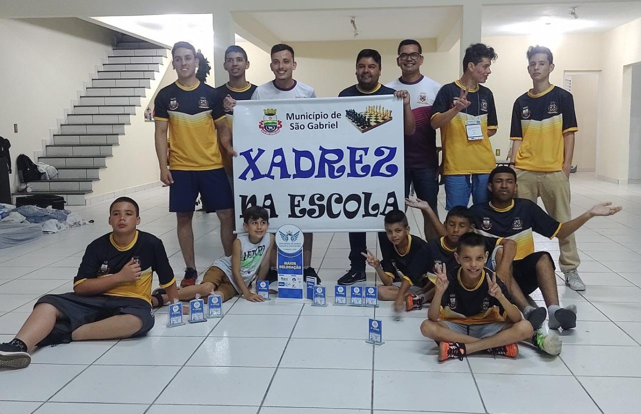 Projeto Xadrez na Escola leva alunos à Copa do Brasil de Xadrez, em São  Paulo - Coluna Ponto de Vista - O site de notícias de São Gabriel e região