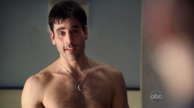 Ben Bass Shirtless on Rookie Blue s1e01