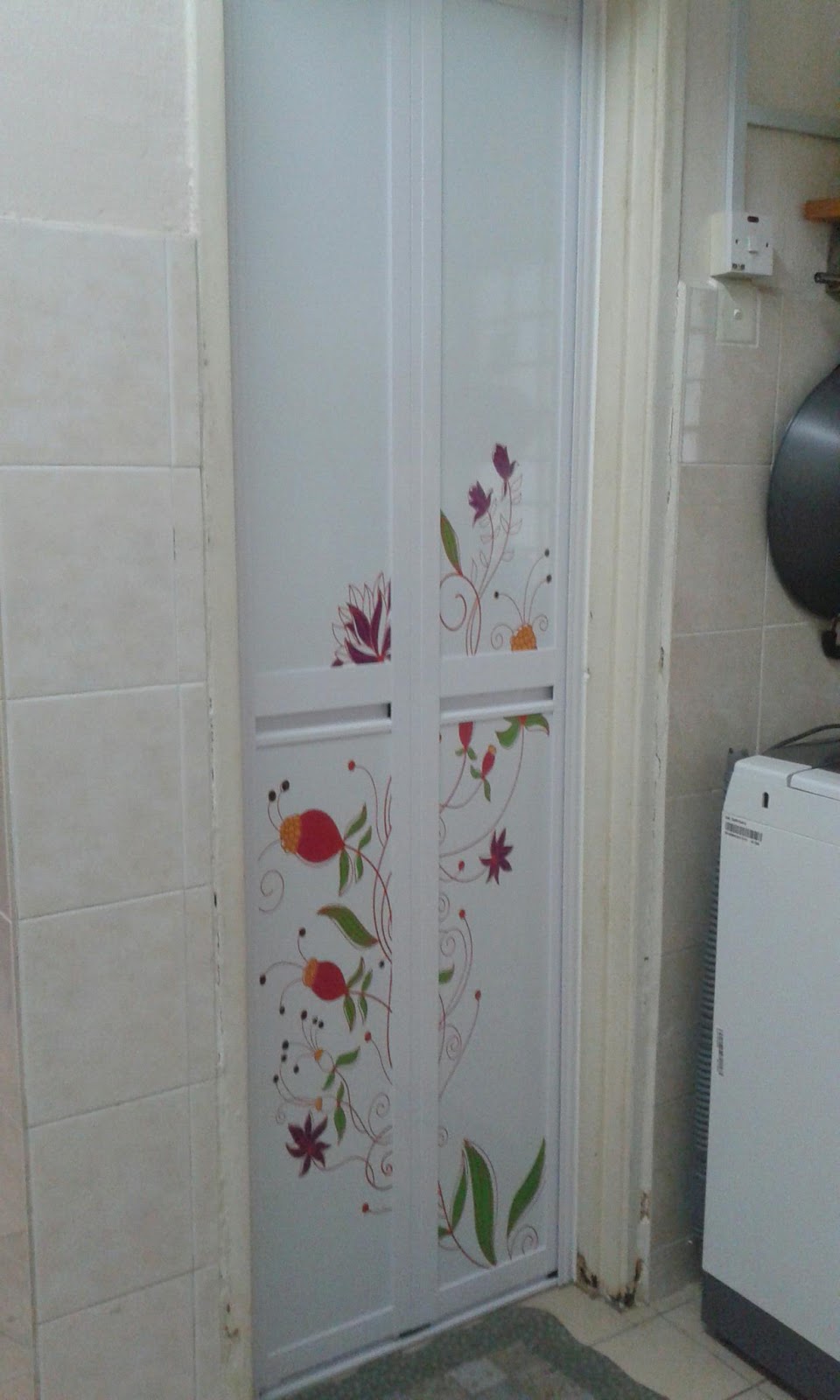 Ummi Iman: Pintu bilik air bifold / lipat