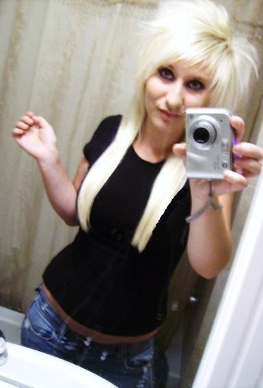 Cute Blonde Emo Hairstyles 