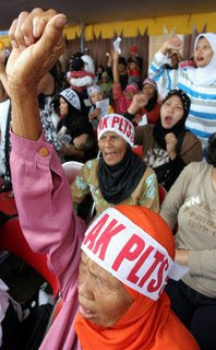 Tolak PLTSa Samping Stadion GBLA Gedebage