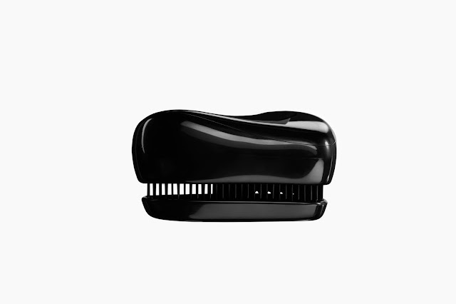 Tangle Teezer Compact Styler in Rock Star Black, haircare, brush, detangling, beauty, tool, review, toronto, ontario, canada, the purple scarf, melanie.ps, uk, 