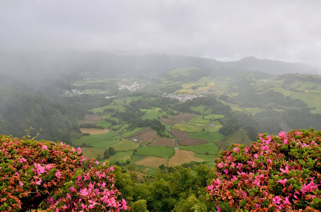 Azores sao miguel volcan furnas mirador pico de ferro