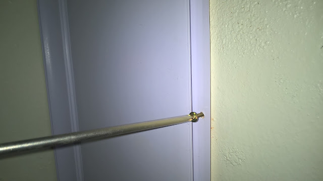 Fixação de forro de PVC diretamente sobre a parede