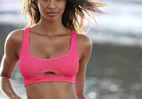 Lais Ribeiro – Sports Illustrated Swimsuit 2019 Photoshoot