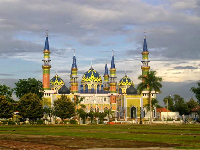 Masjid Terindah Di Indonesia