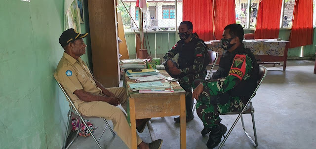 Sepenggal Kalimat Motivasi Kepsek SD N Inpres Batom Bersama TNI Dukung Pendididikan di Papua