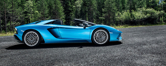 Lamborghini-Aventador-S-Roadster Review