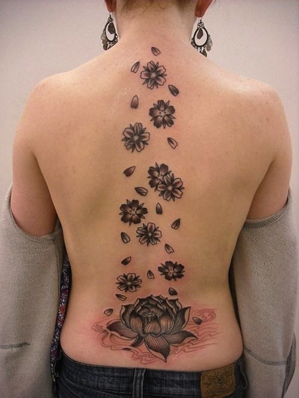 parte_inferior_das_costas_tatuagem_de_flor_de_ltus