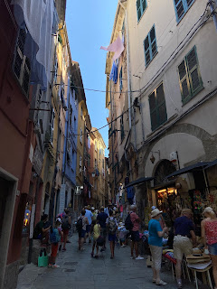 Via Giovanni Capellini - Porto Venere - crowded with tourists