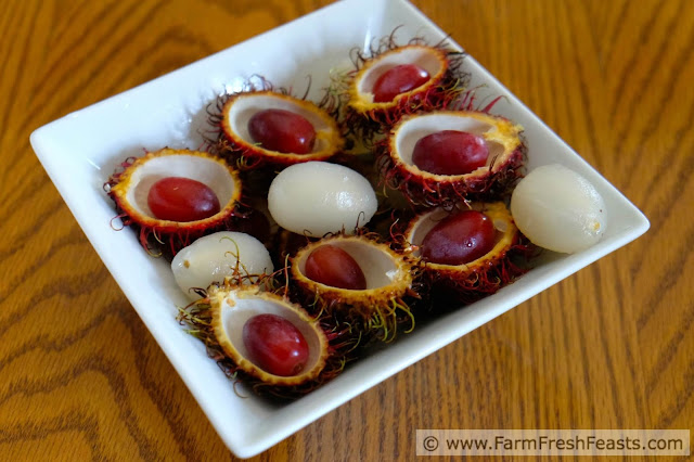 Want ideas for healthy real food Halloween treats? I've got some! Let's start with Spooky Rambutan Eyeballs, with fresh grapes and juicy rambutan in a freaky display.