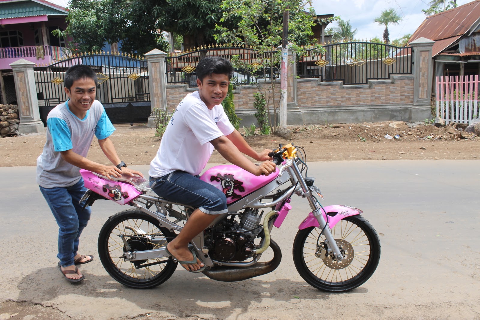 Download Kumpulan Modifikasi Motor Ninja R Warna Orange Terbaru