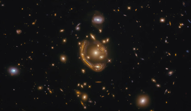 gal-clus-022058s-fenomena-langka-cincin-einstein-di-rasi-fornax-informasi-astronomi