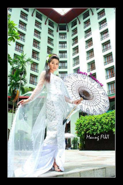 chit snow oo with myanmar traditional outfit