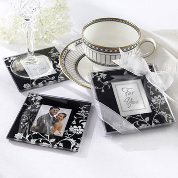 Elegant+Black+%2526+White+Glass+Photo+Coasters