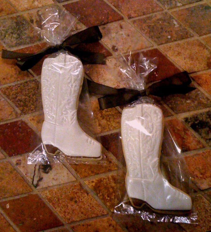 would also make wonderful favors for a western themed wedding shower