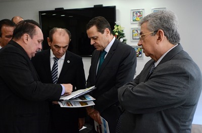 111115MinSaude_HenAlves_SenGaribaldi_NelterQueirozDepEst_8212PM