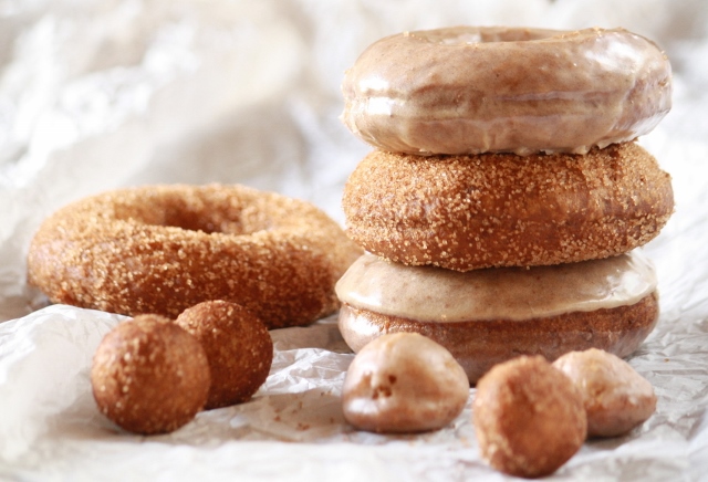 Donas de calabaza (sin levadura) / Pumpkin donuts (cake donuts)