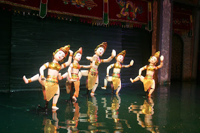 Water puppet show in HANOI