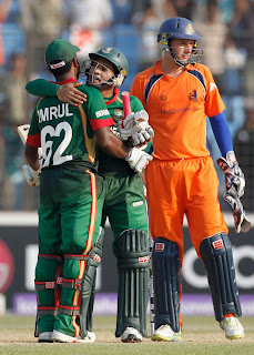 Mushfiqur Rahim and Imrul Kayes hug each other after sealing six-wicket win over Netherlands, Bangladesh v Netherlands, Group B, World Cup 2011, Chittagong, March 14, 2011