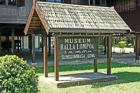 Museum balla Lompoa museum balla lompoa kecamatan makassar sulawesi selatan museum balla lompoa di kabupaten gowa museum balla lompoa wikipedia isi museum balla lompoa alamat museum balla lompoa koleksi museum balla lompoa tentang museum balla lompoa letak museum balla lompoa makalah museum balla lompoa wisata museum balla lompoa makalah tentang museum balla lompoa sejarah berdirinya museum balla lompoa harga tiket masuk museum balla lompoa sejarah singkat berdirinya museum balla lompoa museum balla lompoa gowa museum balla lompoa makassar sejarah museum balla lompoa