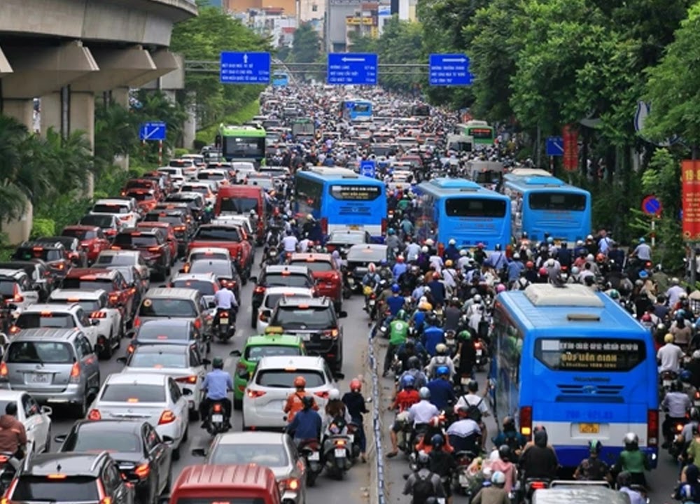 Một tháng phân làn đường Nguyễn Trãi, Ngã Tư Sở vẫn... khổ?