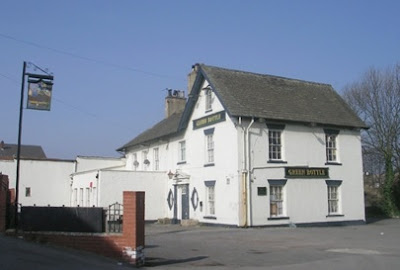 The Green Bottle, Knottingley (c) Betty Longbottom, Creative Commons