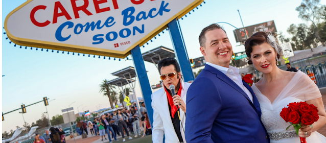 Vegas Weddings All-Inclusive Viva Pop Up Wedding with Elvis as minister Packages