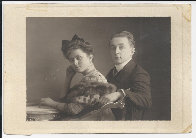 Thomas de Hartmann and his wife Olga at around the time of their wedding in 1906: