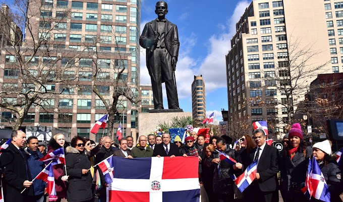 Castillo pide a dominicanos mantener progreso y desarrollo de RD logrados en gobiernos del PLD y Danilo durante ofrenda en la Plaza Duarte