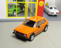 Kyosho Original Volkswagen Golf GTI orange