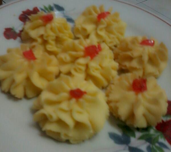 ~Azlynna Bakery~: Resepi biskut dahlia paling cantik,gebu 