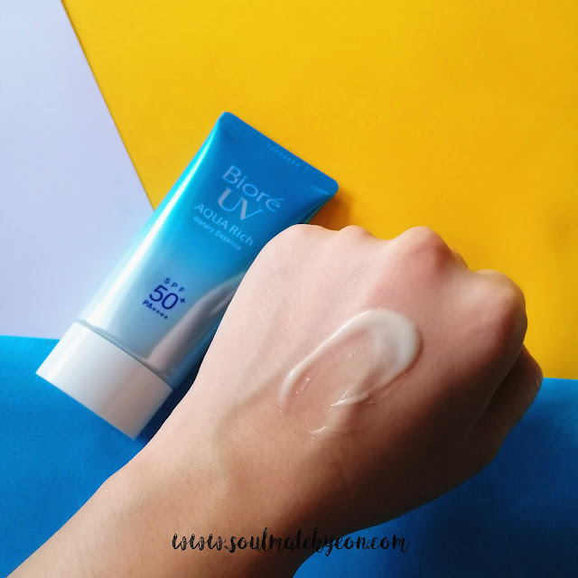 Review; Bioré's UV Aqua Rich Watery Essence SPF50+ PA++++
