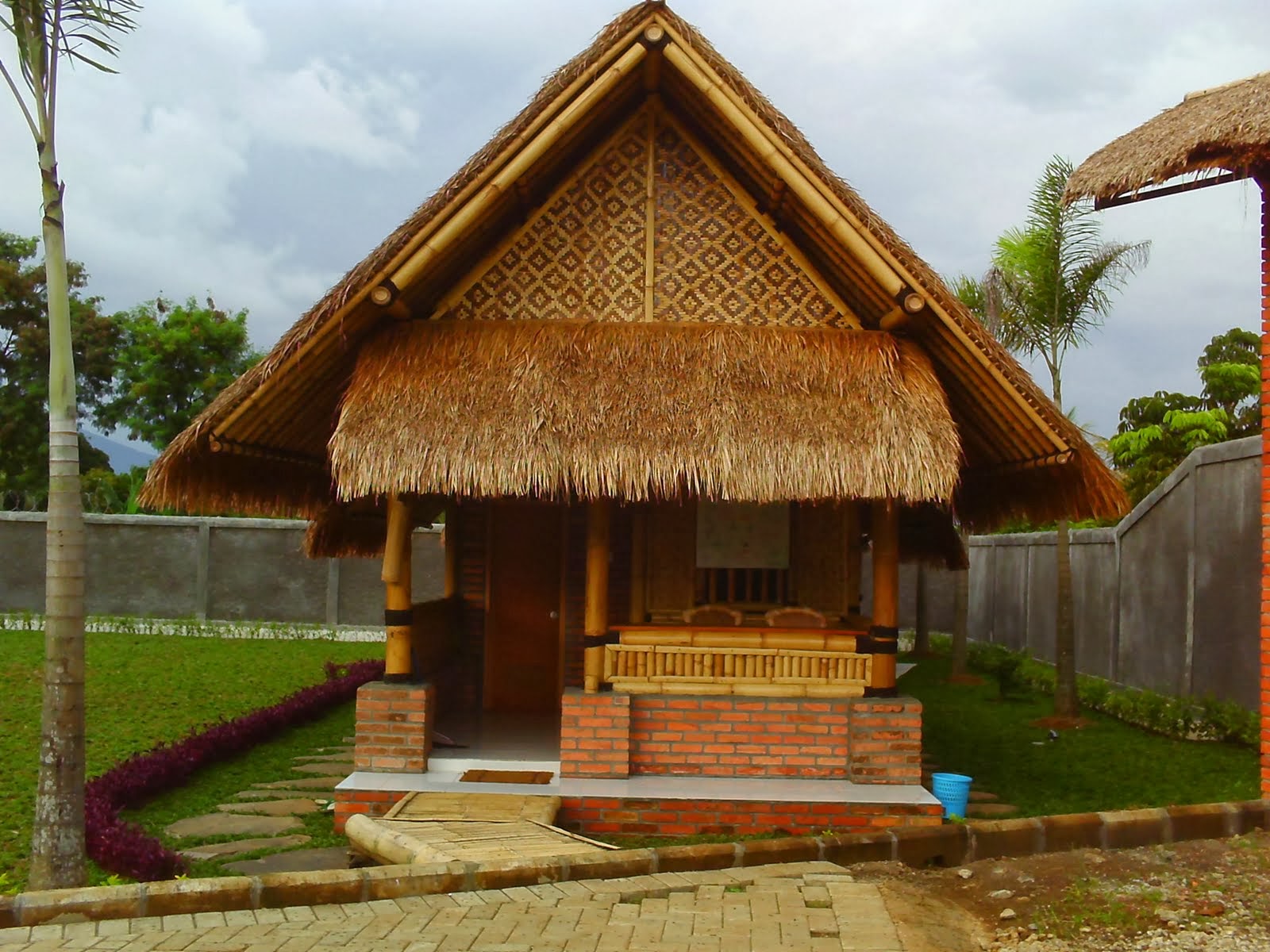 Model Rumah Bambu Minimalis ~ Model Rumah Minimalis