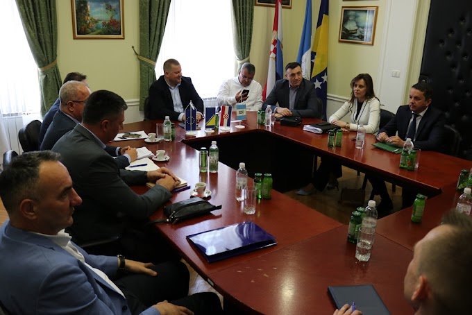 Federalni ministar Hrnjić posjetio Grad Ljubuški: Osnažiti proizvodnju i otkloniti probleme poljoprivrednika