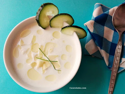 Sopa fría de yogur natural, pepino y manzana verde