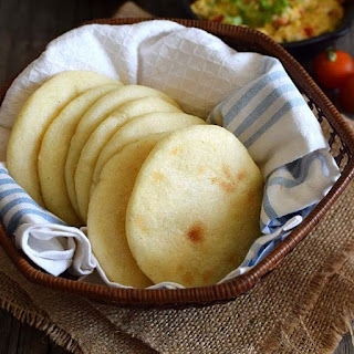 Receta para preparar arepas venezolanas con harina de maíz