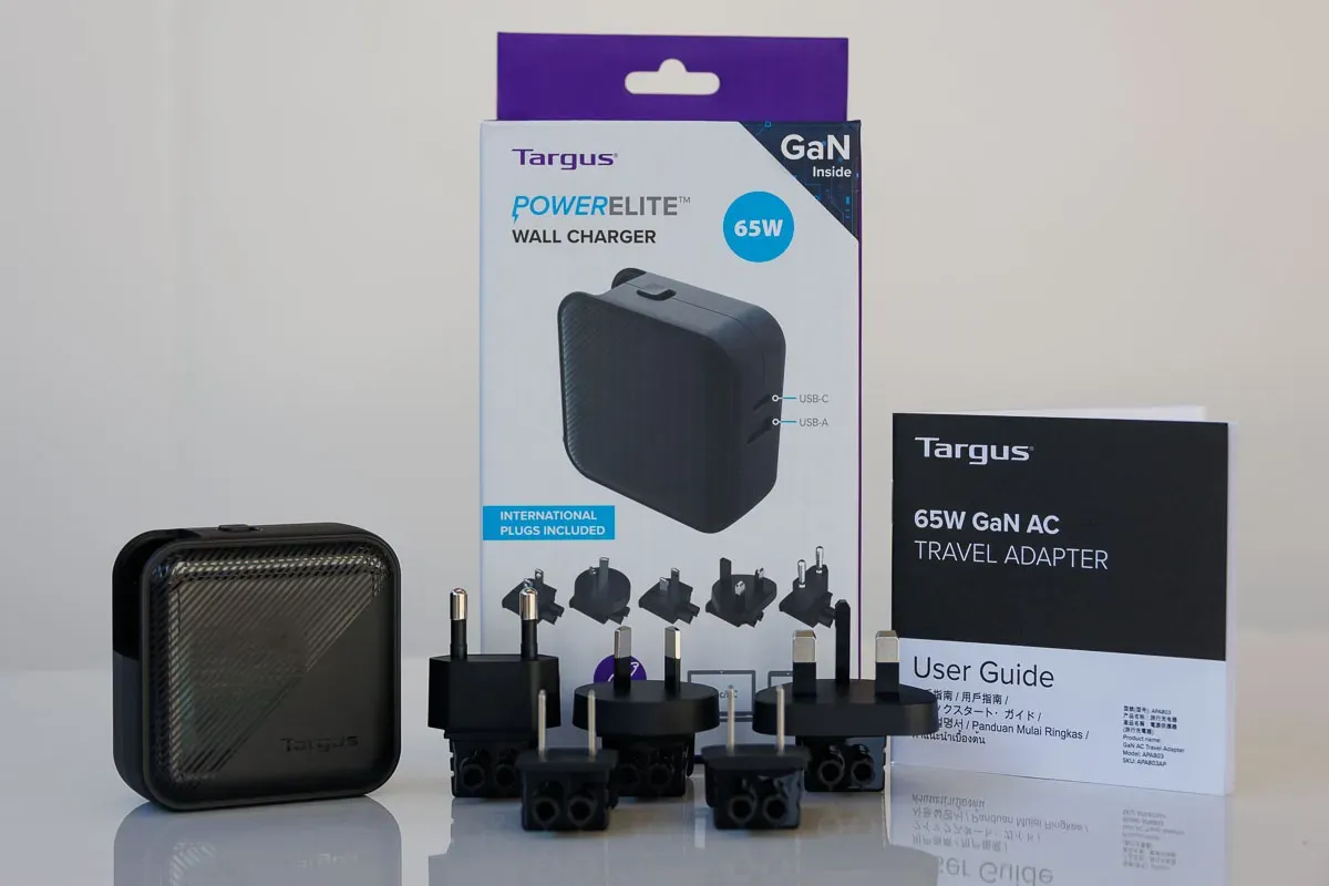 Targus 65W 旅行快充變壓器，一顆就可通用全球所有國家