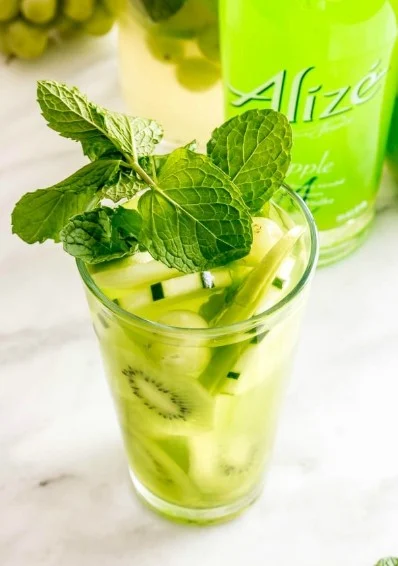 GREEN GODDESS HARD LEMONADE