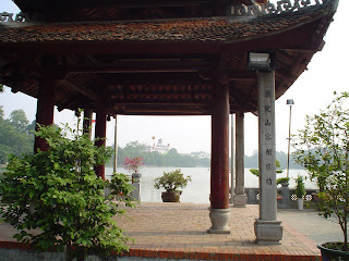 Pagoda Lago Hoan Kiem, Hanoi, Vietnam
