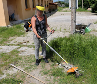 A gets tooled up ready to attack the grass