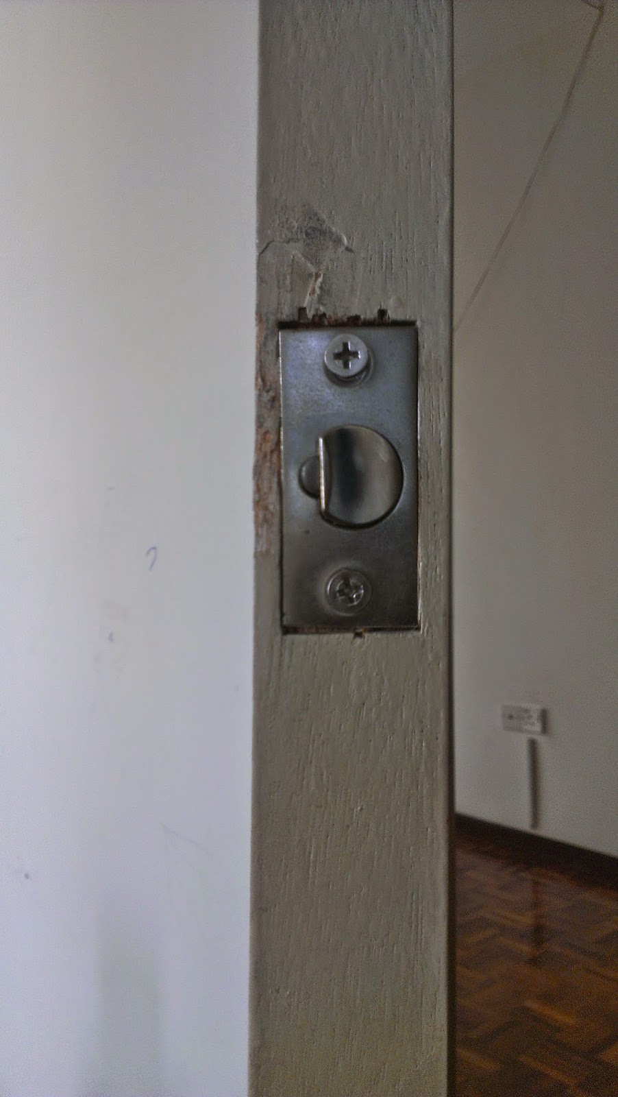 Membaiki Kunci Pintu  Rumah jenis  Cylinder Dead Lock  