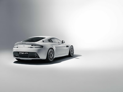 2011 Aston Martin Vantage GT4