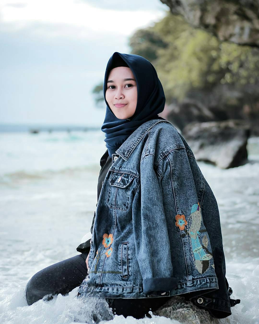 21 Model  dan Style Simple Baju Hijab Untuk  Anak  Kuliahan  