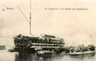 bagne flottant ; Direction la  NOUVELLE CALEDONIE