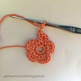 crochet flower, 5 petals flower, crochet, basic flower crochet, tiny crochet flower, flower embellishment, flower decor